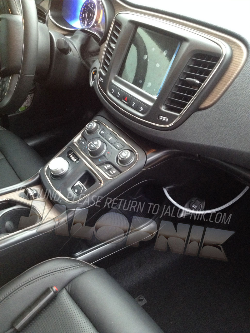 Illustration for article titled Is This The Interior Of The 2015 Chrysler 200?